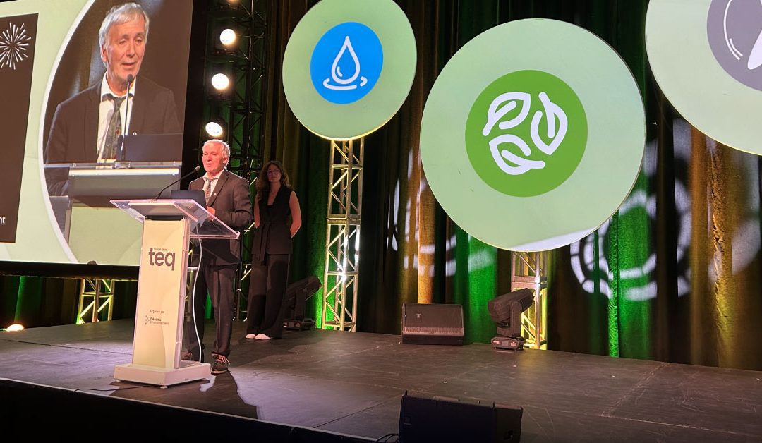 Jean Paquin reçoit le prix Distinction du Membre de l’année de Réseau Environnement